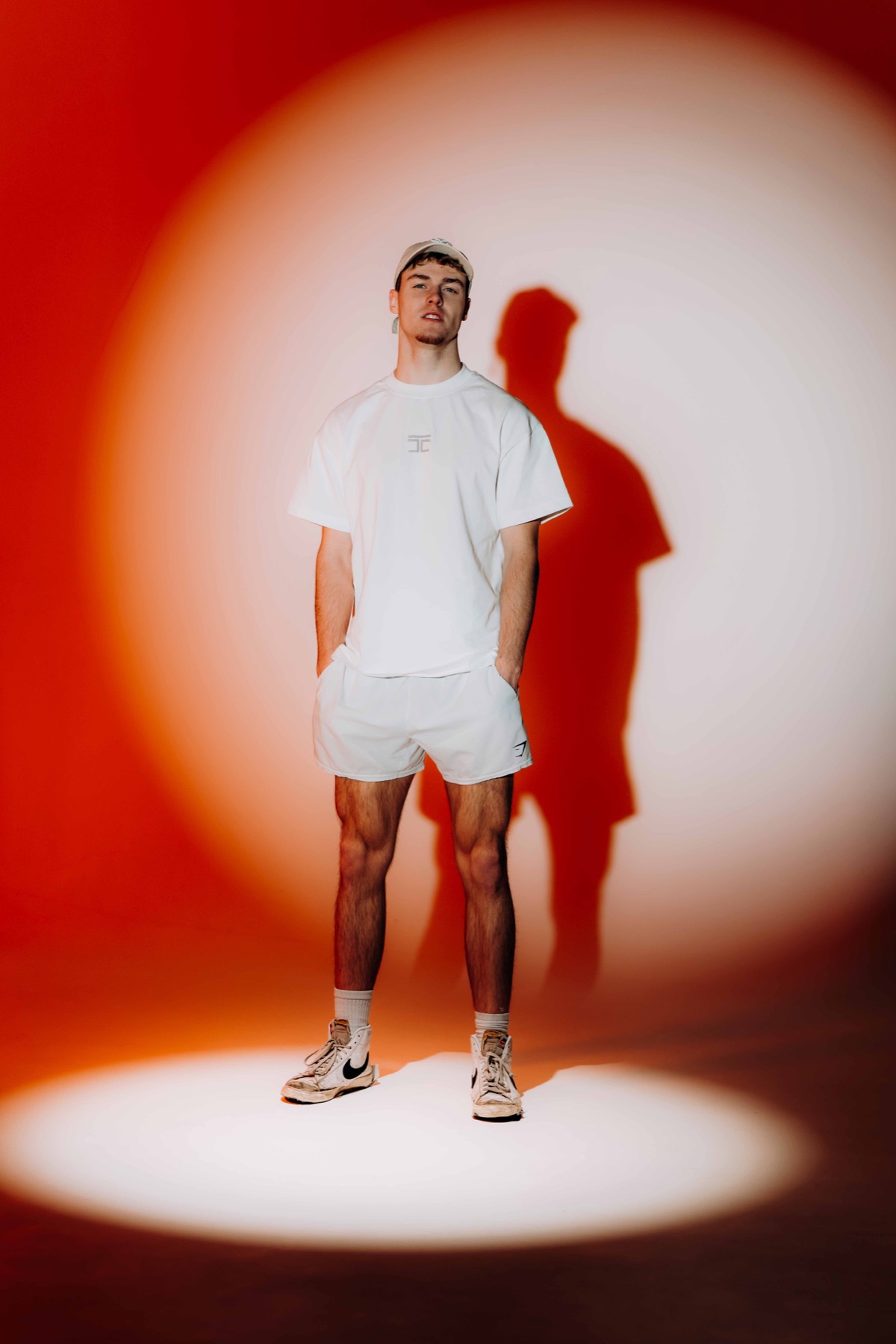 Detailed (Lars Miedema) photographed under a red spotlight